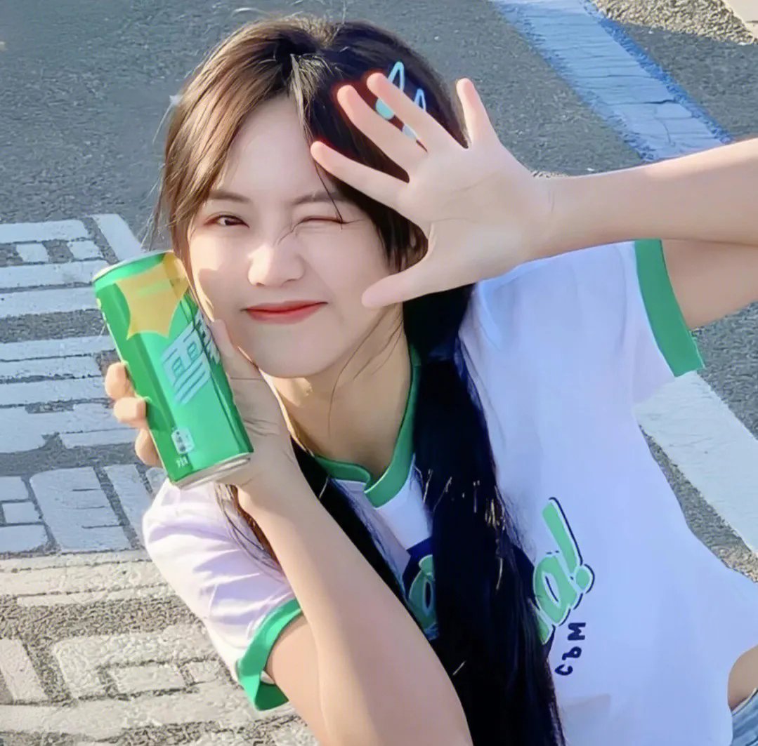 路边捡个老公有亿点强